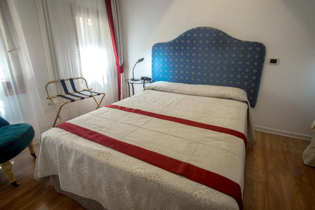 DOUBLE STANDARD Room, Antigo Trovatore, Venice