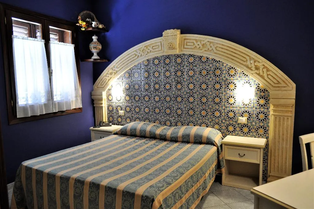 DOUBLE STANDARD Room, Al-Taïr, Palermo