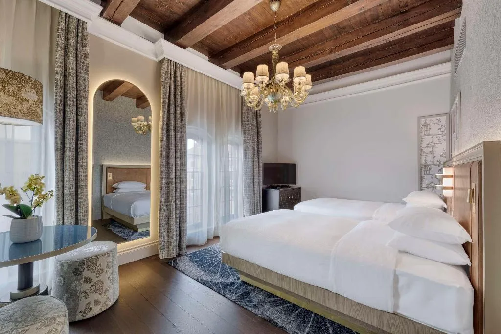 TWIN EXECUTIVE Room, Hilton Molino Stucky Venice, Venice