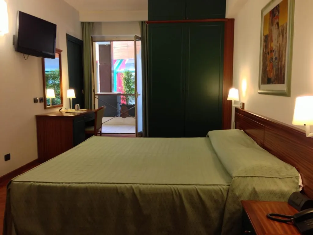 DOUBLE SINGLE USE STANDARD Room, Grande Albergo Maugeri, Catania