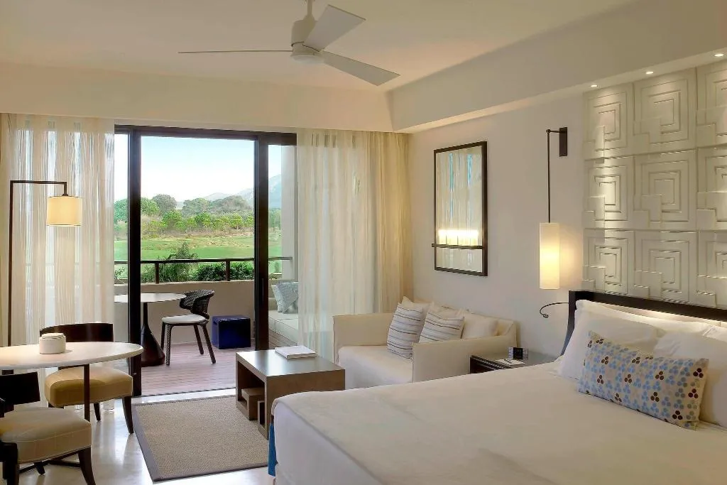 Room, The Romanos, A Luxury Collection Resort, Kalamata