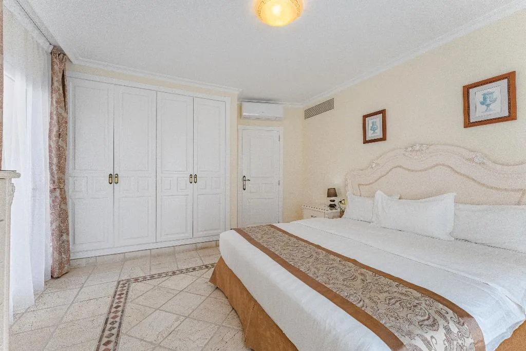 SUITE TWO BEDROOMS WITH PRIVATE POOL Room, Flamingo suite boutique hotel, Tenerife