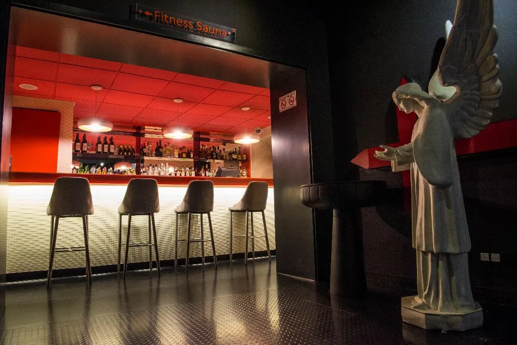 Bar, Home, Krakow