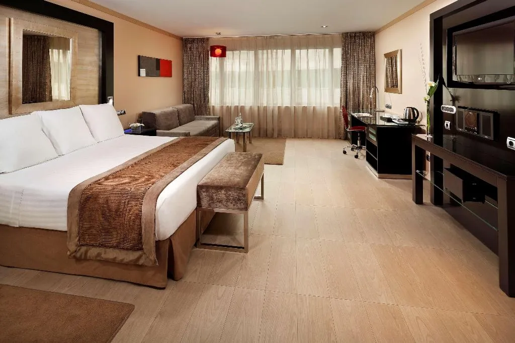 DOUBLE PREMIUM Room, Melia Madrid Princesa, Madrid