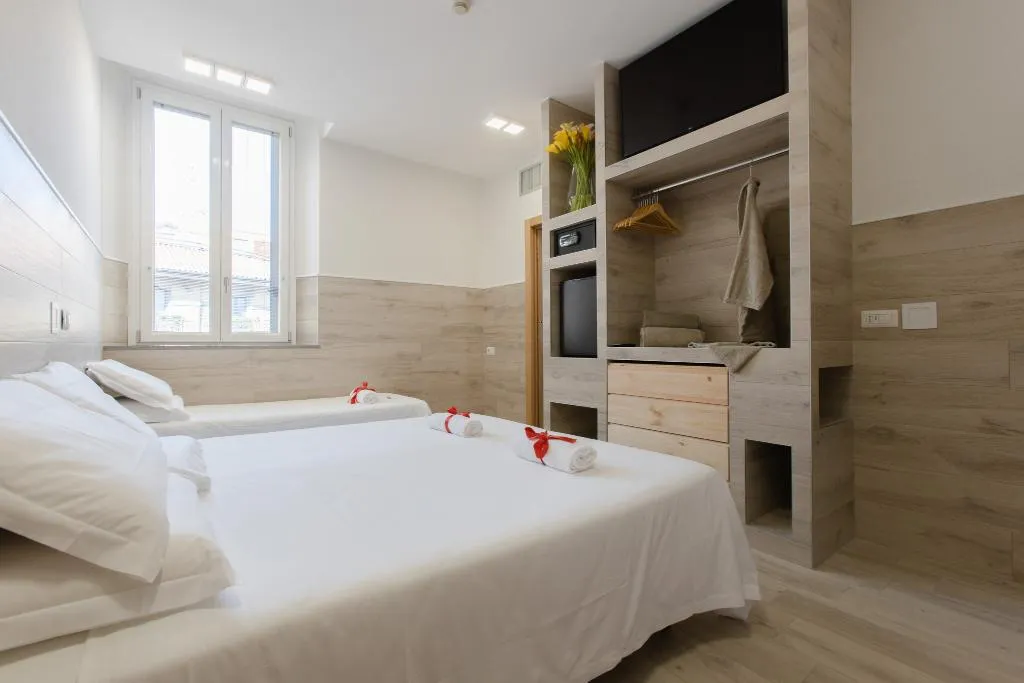 TRIPLE PREMIUM Room, Eurohotel, Milan
