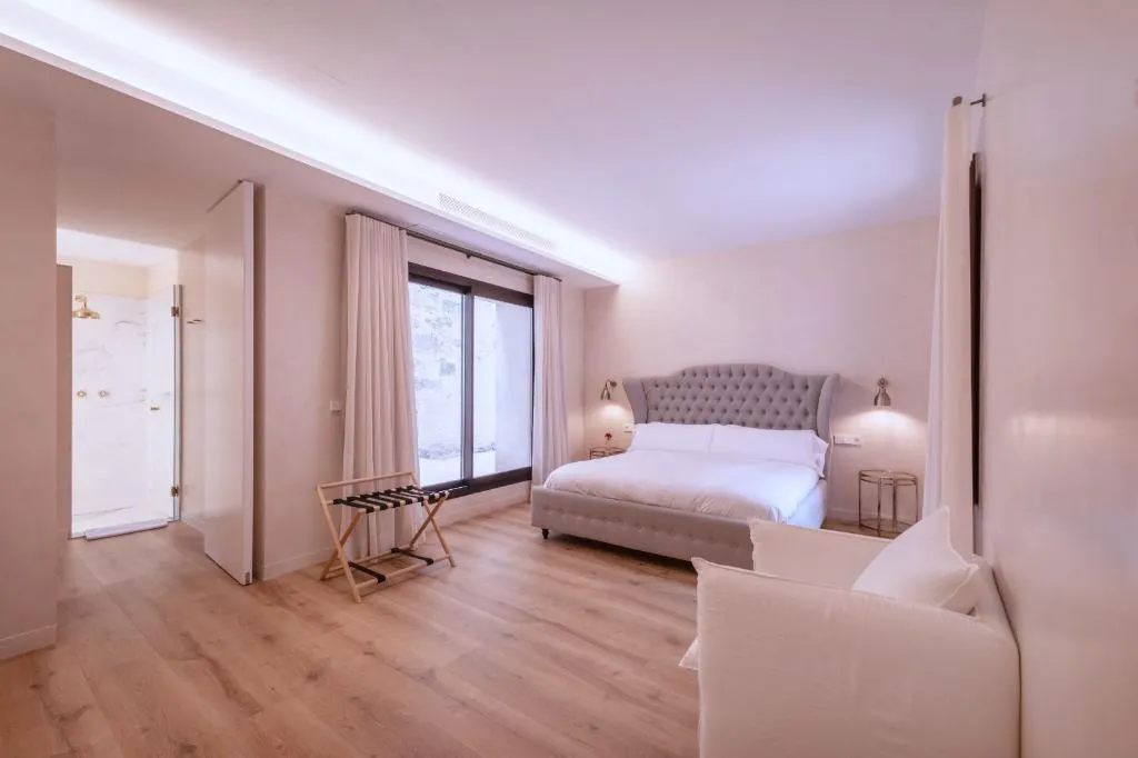 DOUBLE SUPERIOR WITH TERRACE Room, Palau Macelli, Costa Brava