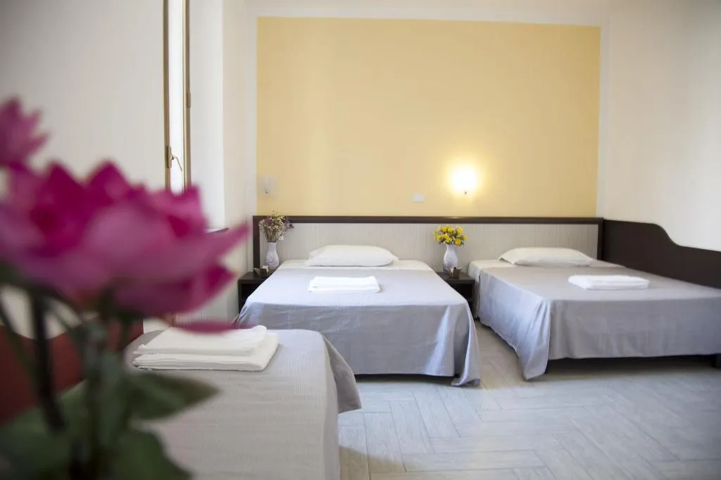 Room, Poma, Milan