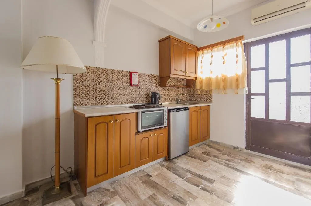 STUDIO STANDARD Room, Makis Studios & Apartments, Corfu