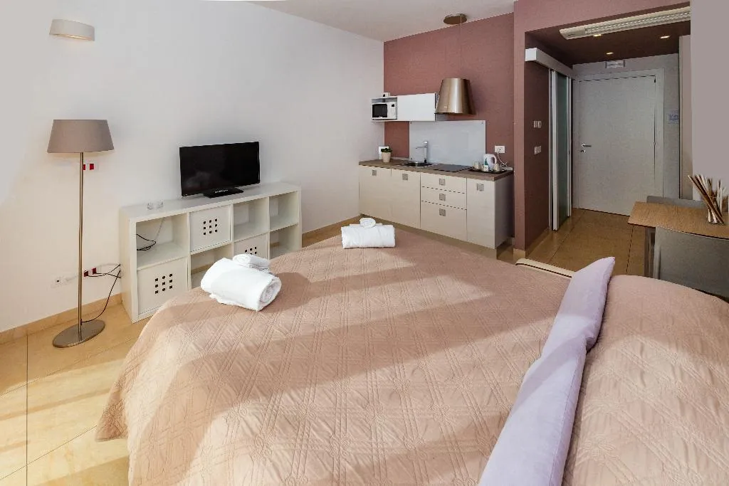 DOUBLE CLASSIC Room, Zeus Residence Hotel - ApartHotel, Catania