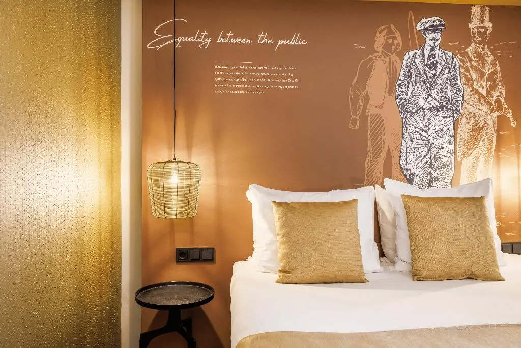 DOUBLE STANDARD Room, Die Port Van Cleve, Amsterdam