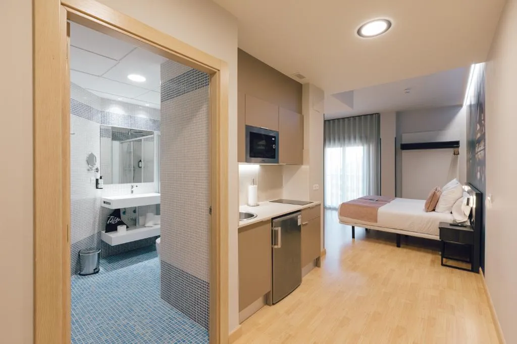 APARTMENT STANDARD Room, Palau Suites & Apartments, Valencia