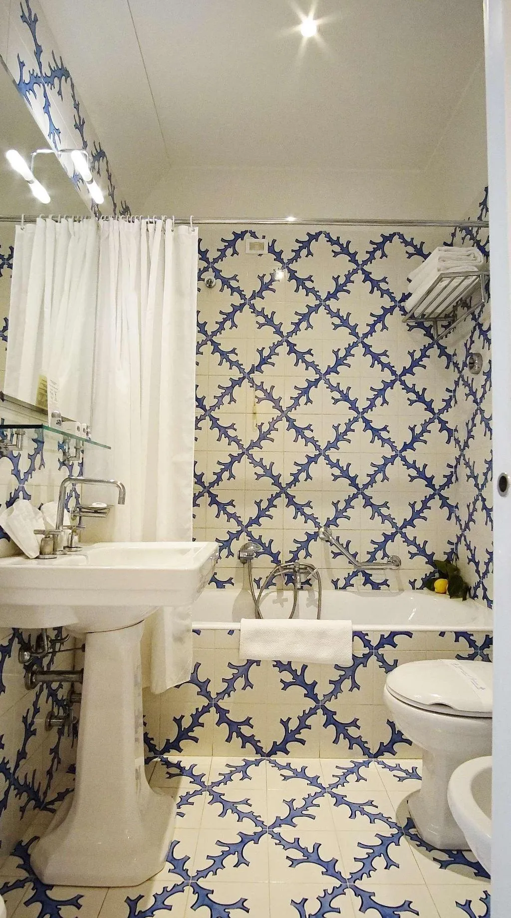 Room, Grand Hotel Aminta, Naples