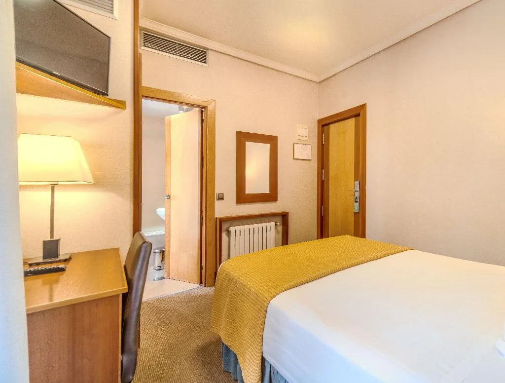 Double or Twin BASIC Room, ITC Mora by Soho Boutique, Madrid