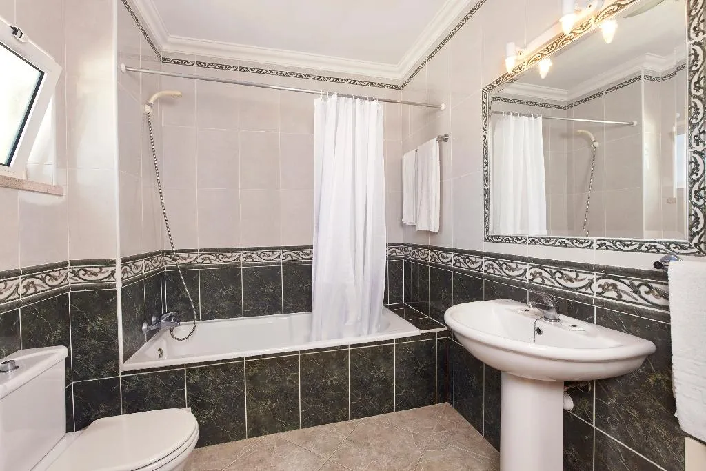 STUDIO CLASSIC Room, Torre da Aldeia by Umbral, Algarve