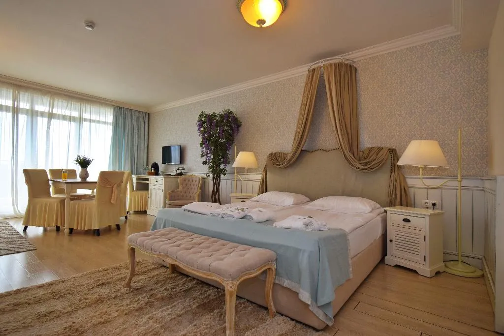 STUDIO ONE BEDROOM ONE BATHROOM Room, Therma Palace, Varna