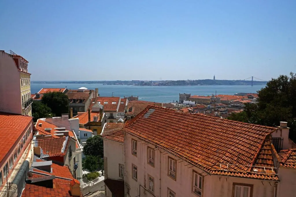 General view, Solar Dos Mouros, Lisbon