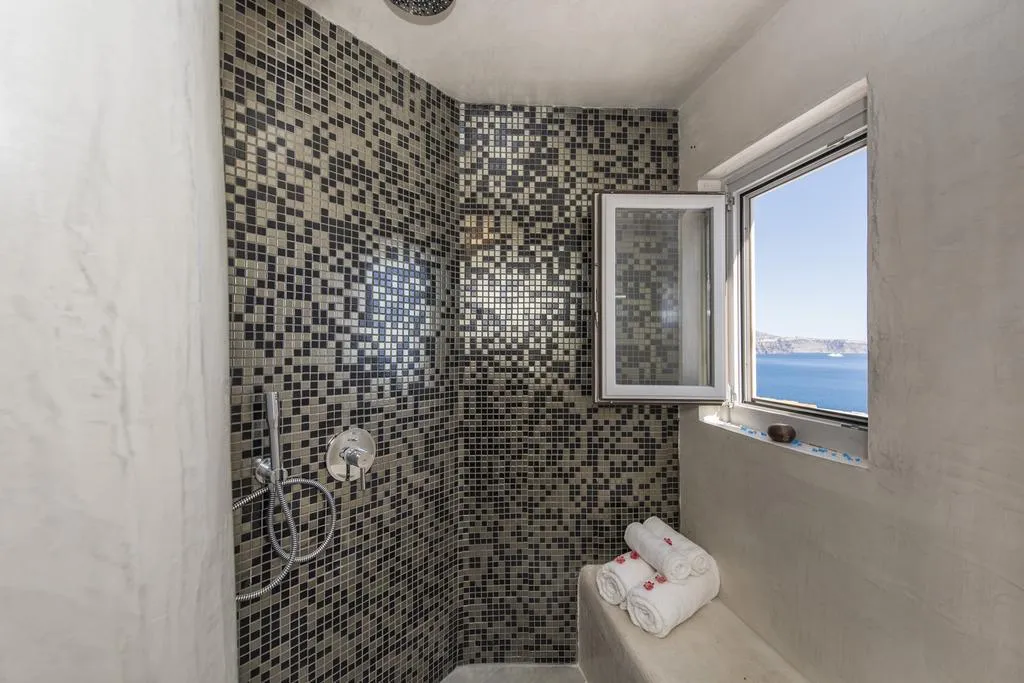 Room, Ambition, Santorini