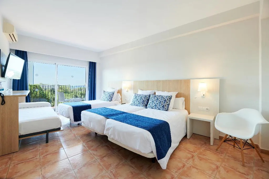 FAMILY ROOM STANDARD Room, AluaSun Marbella Park, Costa Del Sol