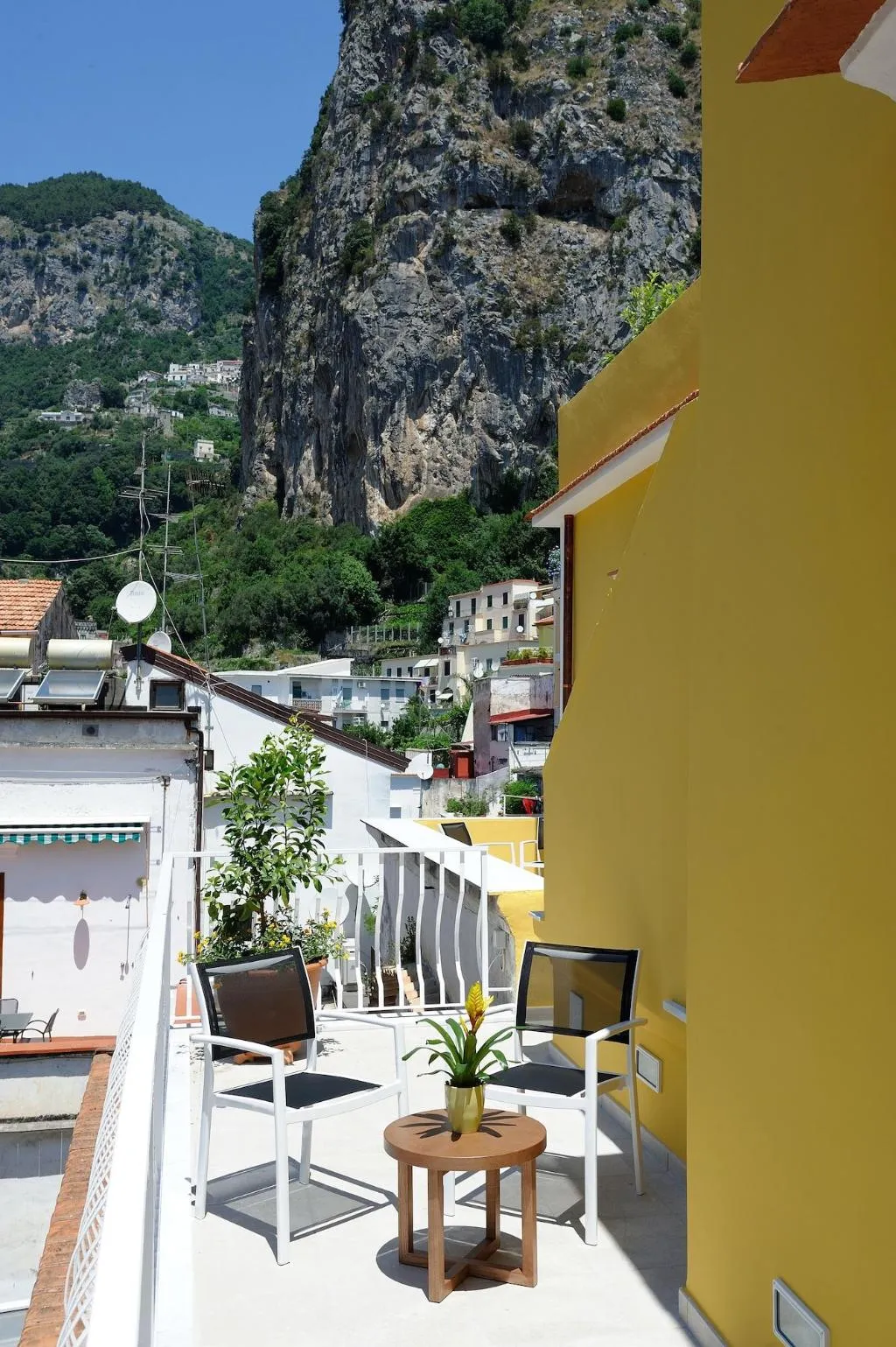 Room, Amalfi Luxury House, Naples