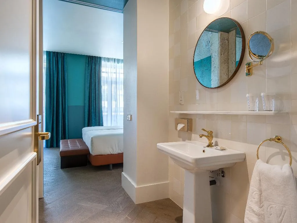 DOUBLE SINGLE USE SUPERIOR Room, Vincci The Mint, Madrid