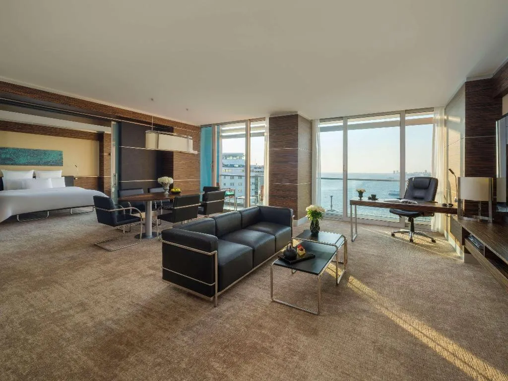 DOUBLE EXECUTIVE KING BED Room, Swissotel Buyuk Efes Izmir, Izmir