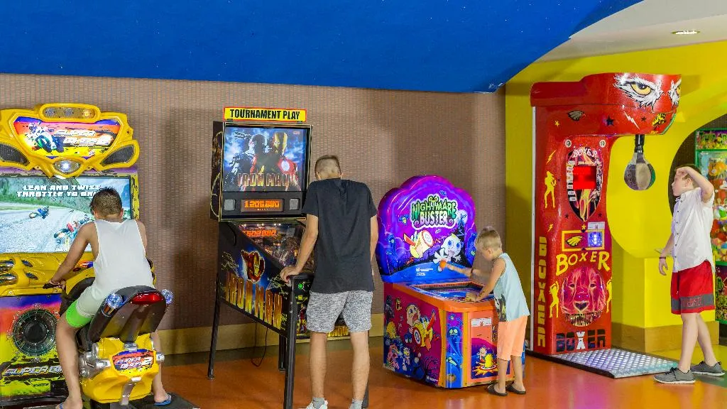 Sports and Entertainment, Royal Dragon Hotel, Antalya