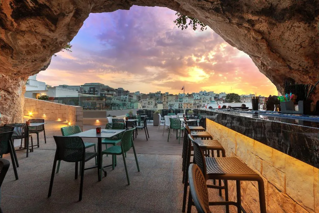 Bar, Pergola Hotel & Spa, Malta