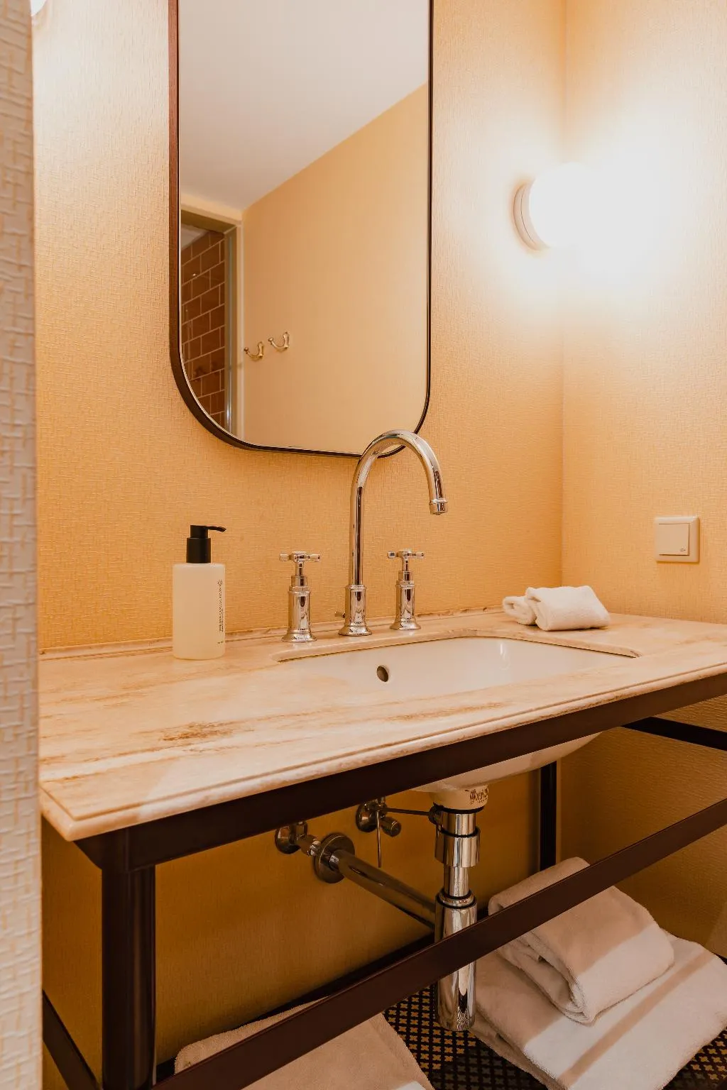 Double or Twin DELUXE Room, Hotel Mercier, Amsterdam