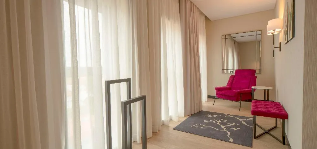 FAMILY ROOM CAPACITY 2 Room, NH Porto Jardim, Porto