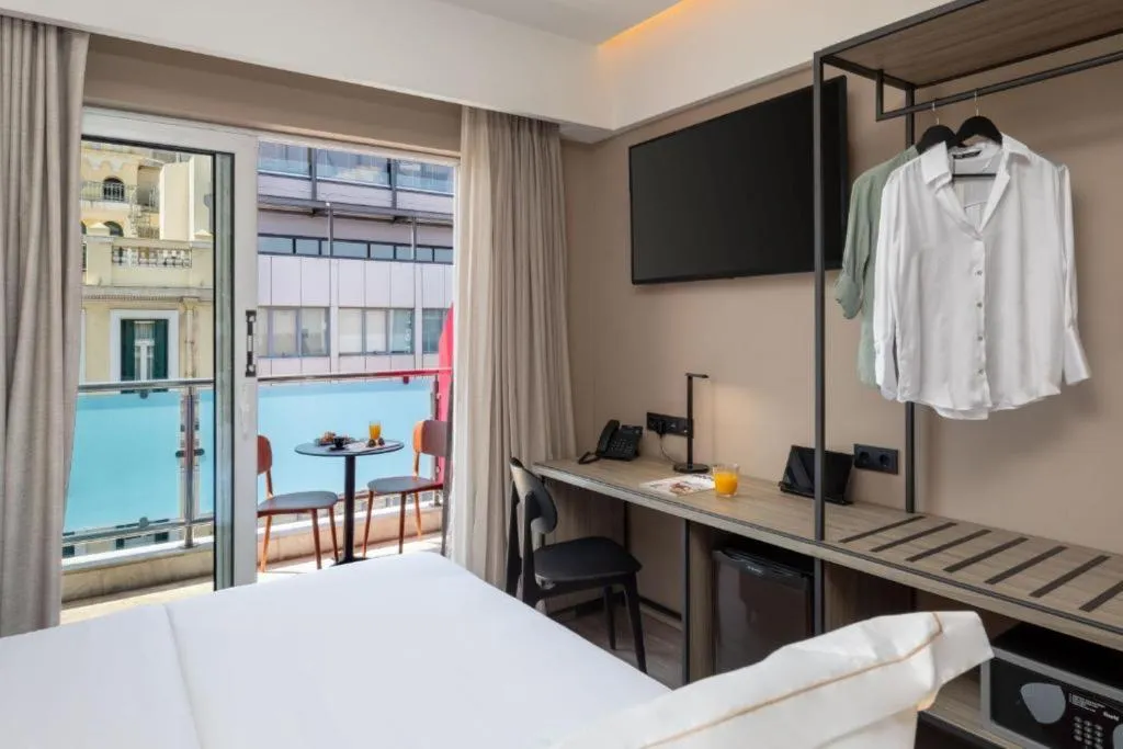FAMILY ROOM CITY VIEW Room, Casual Kubic Athens, Athens