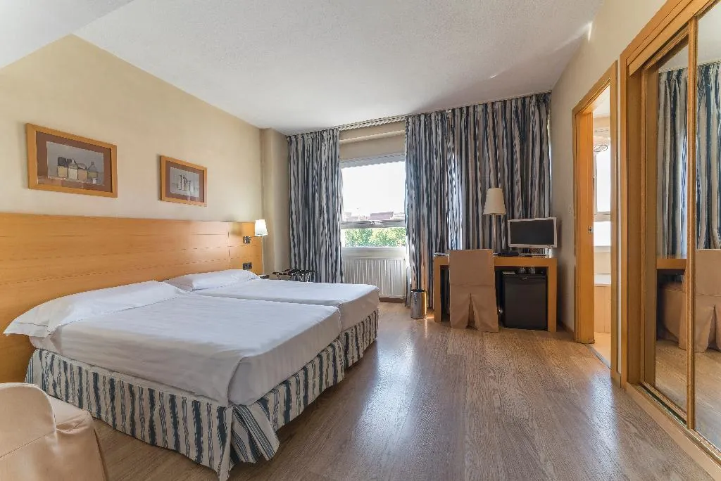 DOUBLE STANDARD Room, Infanta Mercedes, Madrid
