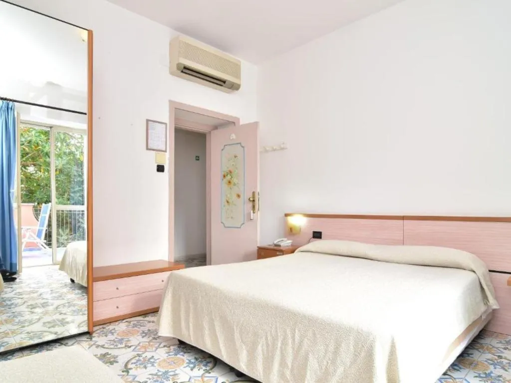 Double or Twin CLASSIC Room, Hotel Oriente - Beach & Spa, Naples