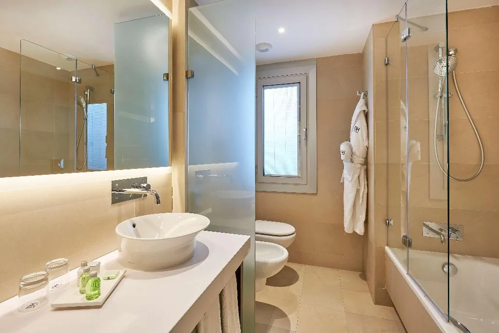 DOUBLE STANDARD Room, NH Sants Barcelona, Barcelona