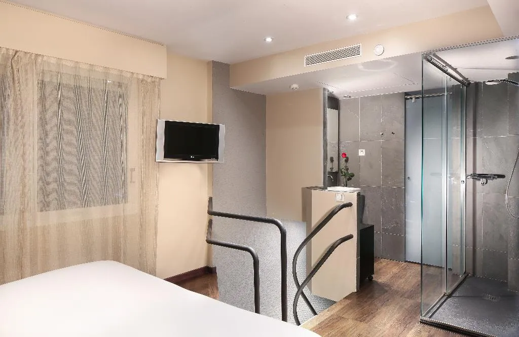 DOUBLE SINGLE USE STANDARD Room, Gran Derby Suites, Barcelona