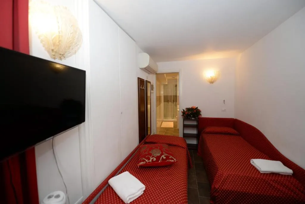 TWIN DELUXE Room, Ca’ del Gallo, Venice