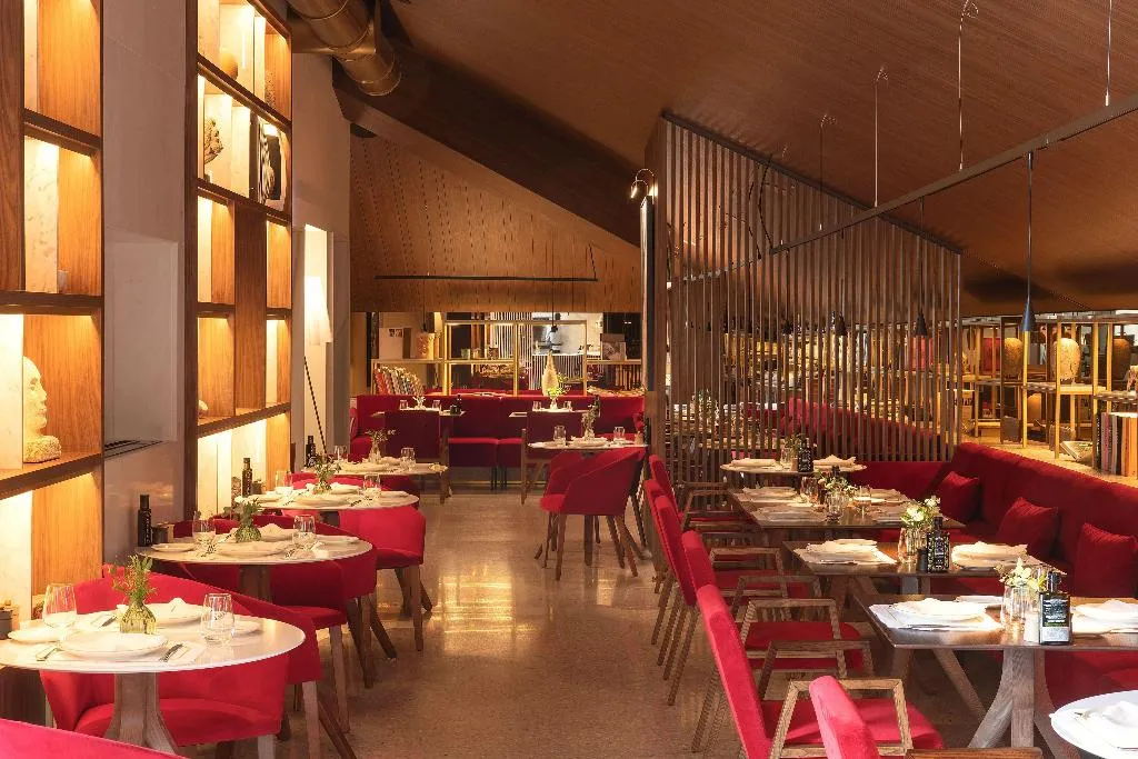 Restaurant, Palazzo Cordusio A Gran Melia Hotel, Naples