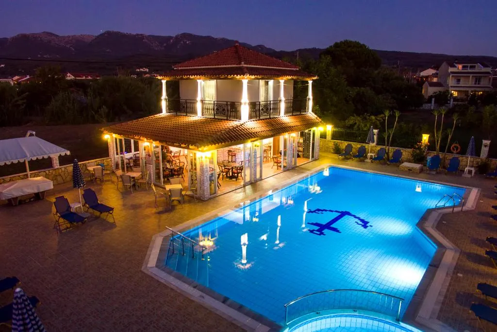Pool, Makis Studios & Apartments, Corfu