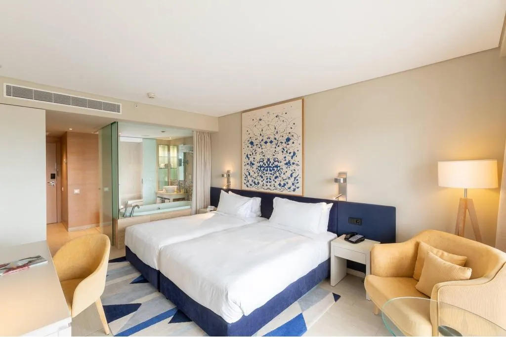 DOUBLE DELUXE Room, Hilton Vilamoura As Cascatas Golf Resort & Spa, Algarve