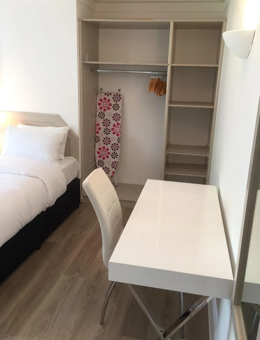Room, Ballsbridge Townhouse - Merrion Road, Dublin