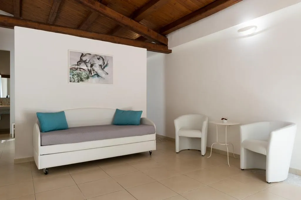 QUADRUPLE SUPERIOR Room, Life Hotels Kalaonda Resort, Catania