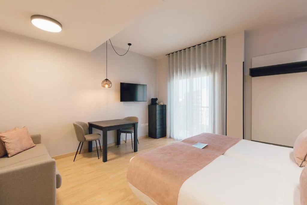 APARTMENT STANDARD Room, Palau Suites & Apartments, Valencia
