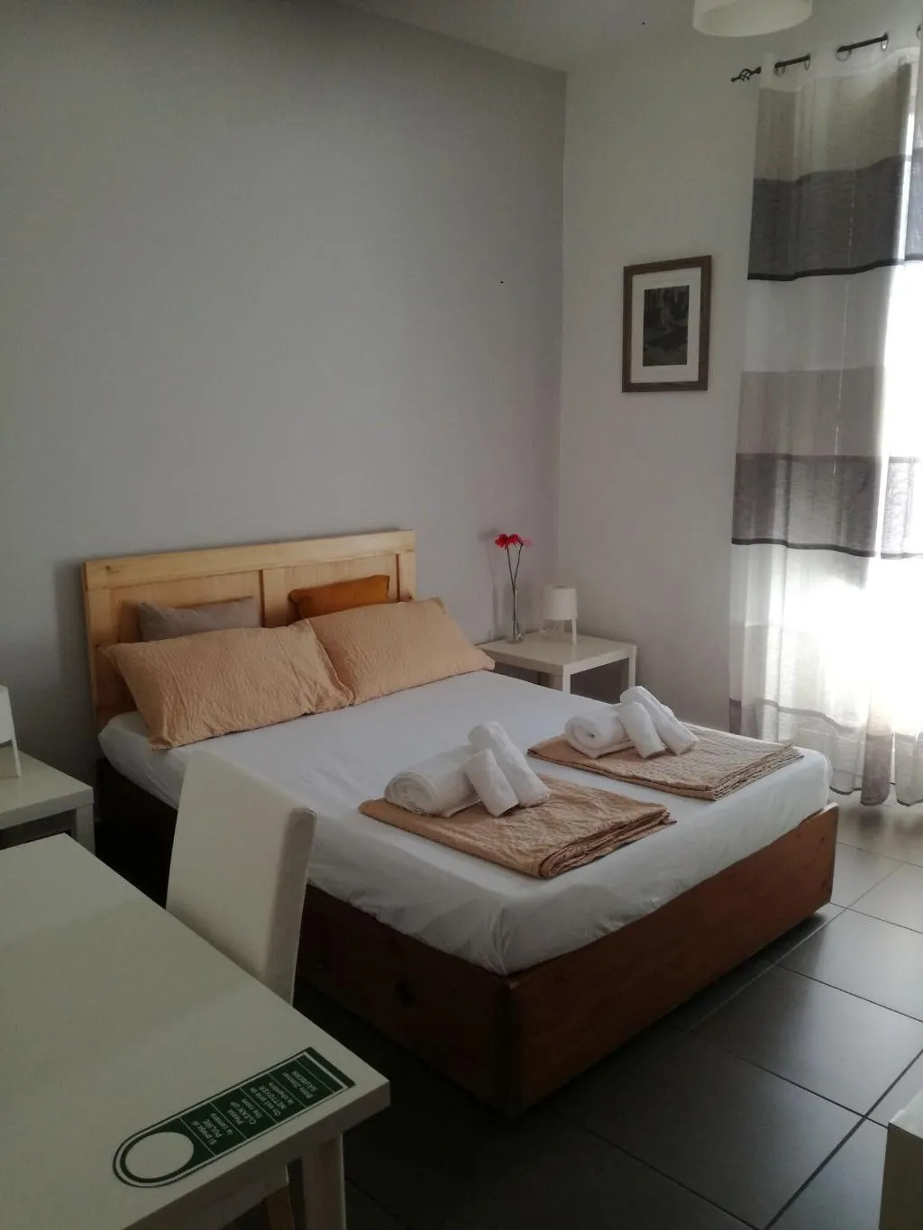 Room, Four Rooms, Catania