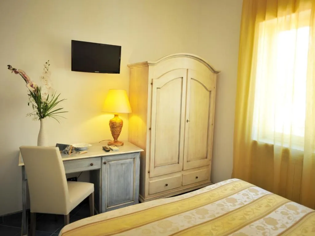 Room, Hotel Miramare, Naples