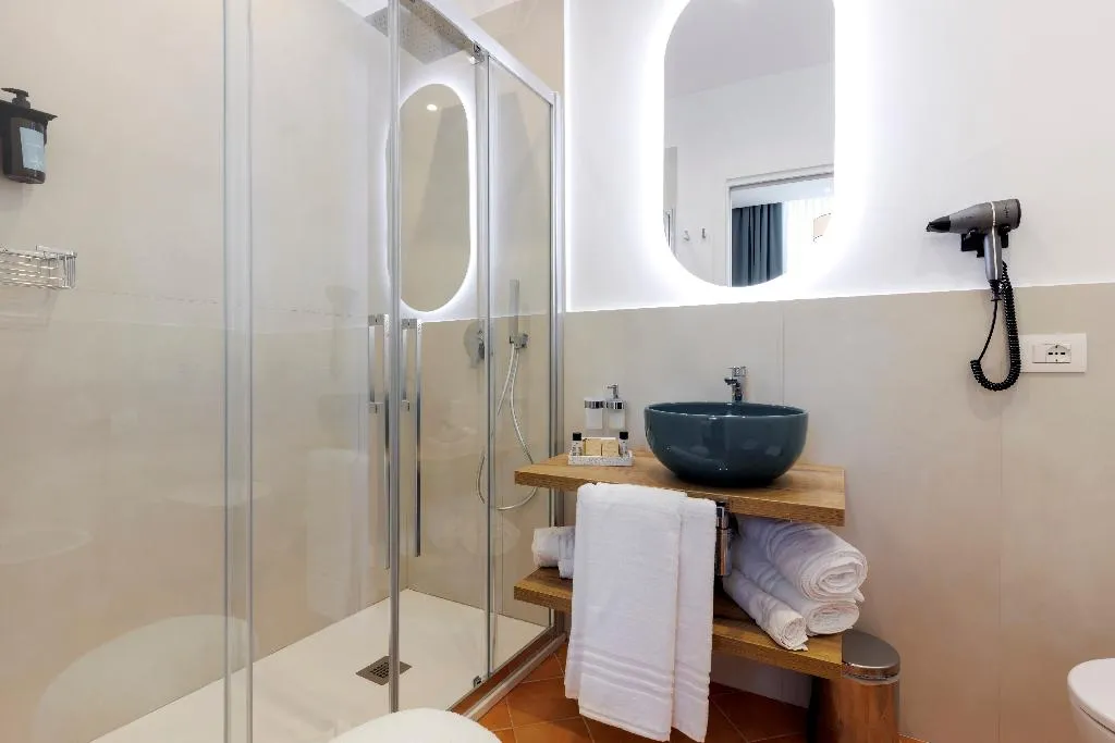 TRIPLE CLASSIC Room, D'amalfi Hospitality, Naples