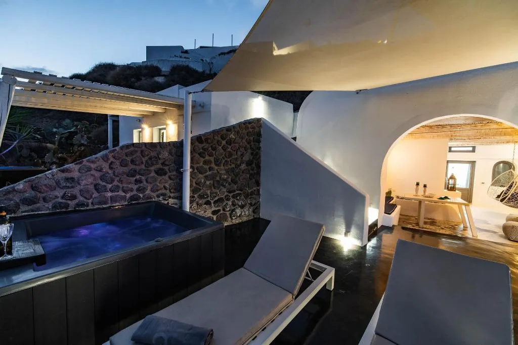 Room, Solstice Luxury Suites, Santorini