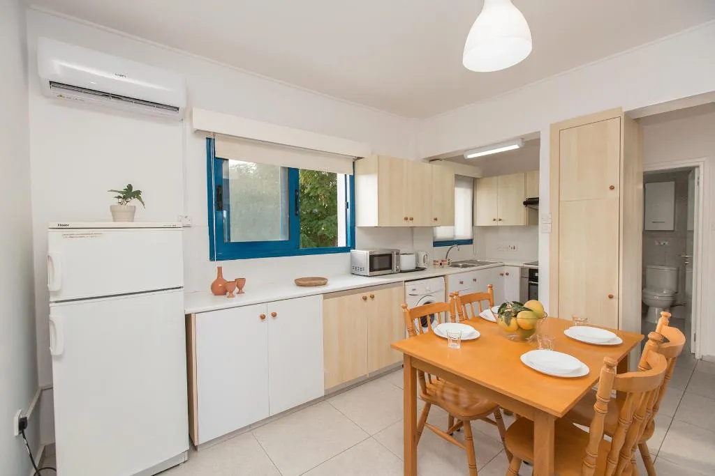 APARTMENT ONE BEDROOM Room, Flouressia Gardens, Cyprus
