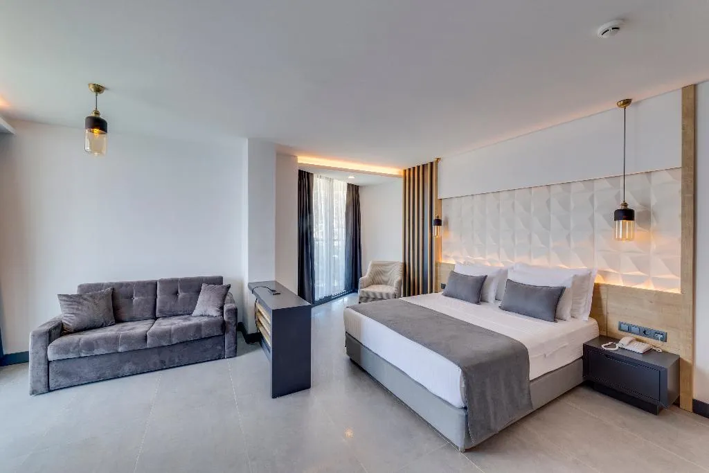 JUNIOR SUITE SEA VIEW Room, Signature Blue Resort, Izmir