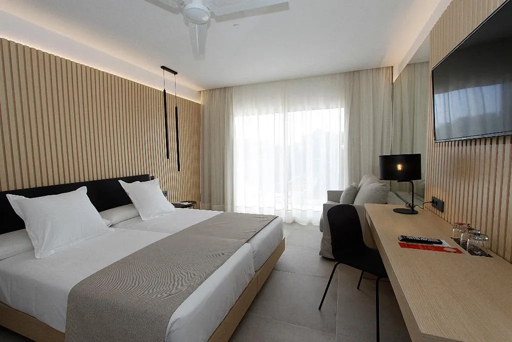 TRIPLE STANDARD Room, BG Caballero, Majorca