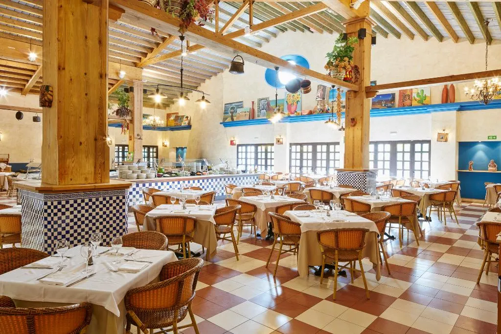 Restaurant, PortAventura El Paso + Ticket Included, Costa Dorada