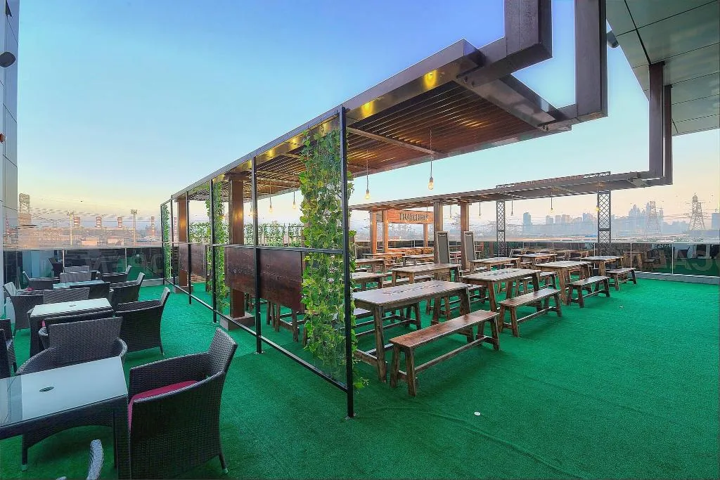 Terrace, Premier Inn Dubai Ibn Battuta Mall, Dubai